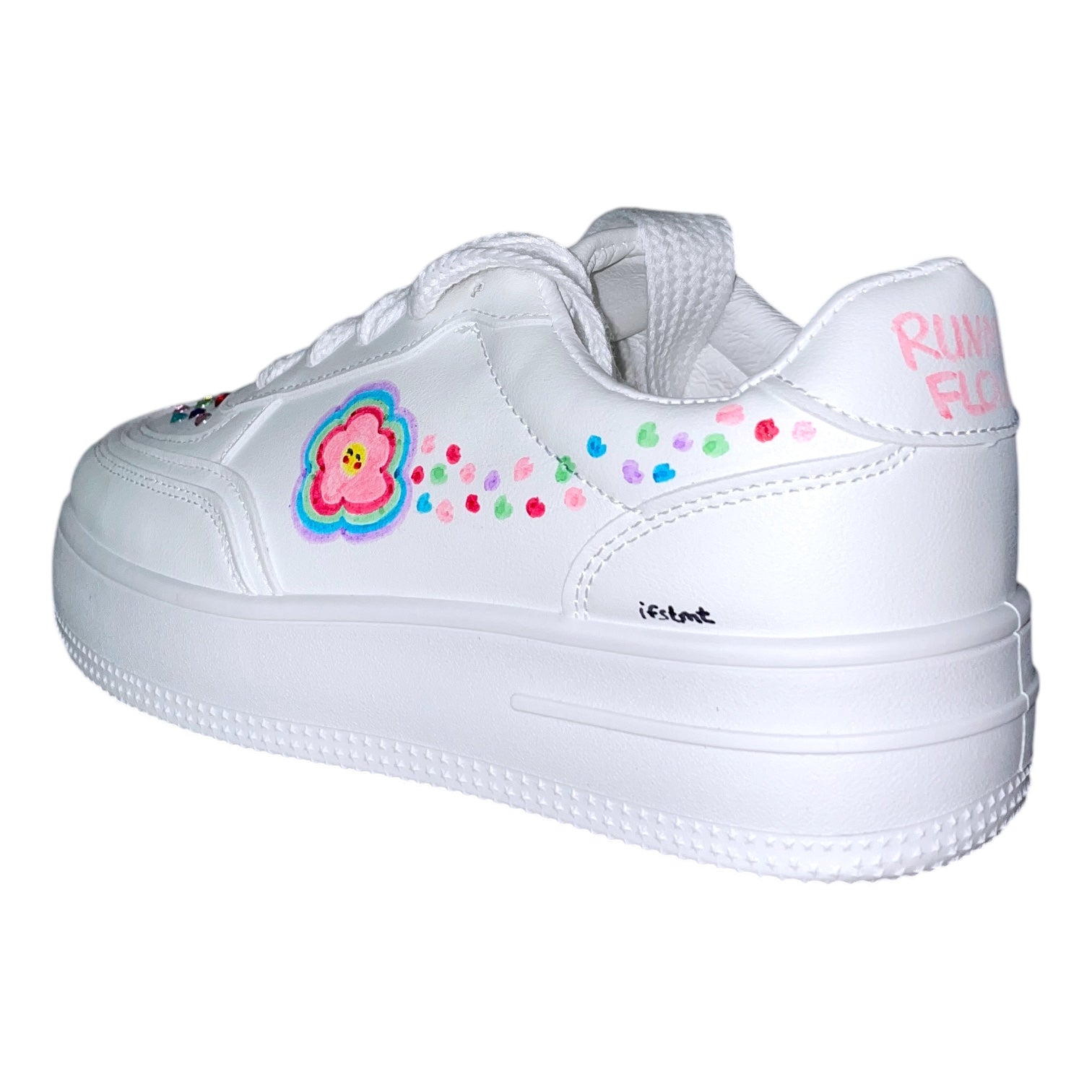 white-sneakers-women