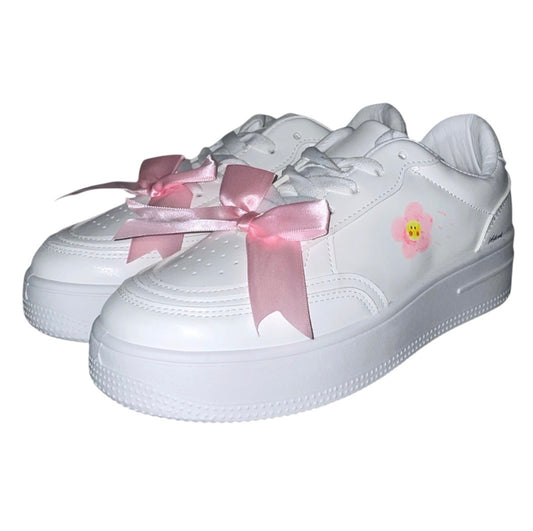 white-sneakers-pinkflower-cuteflower-flower-pink-rosa-cutedesign-cute-cuteshoes-design-ribbon-princessshoes