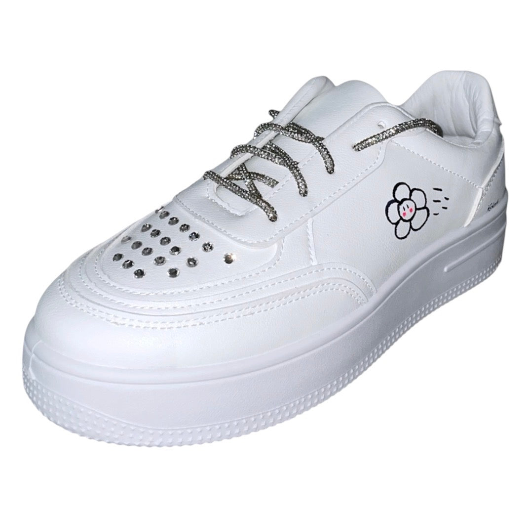 white-sneakers-blackflower-whiteflower.flower-silver-cutedesign-cute-cuteshoes-design-glitter-rhinestones-sparkleshoe