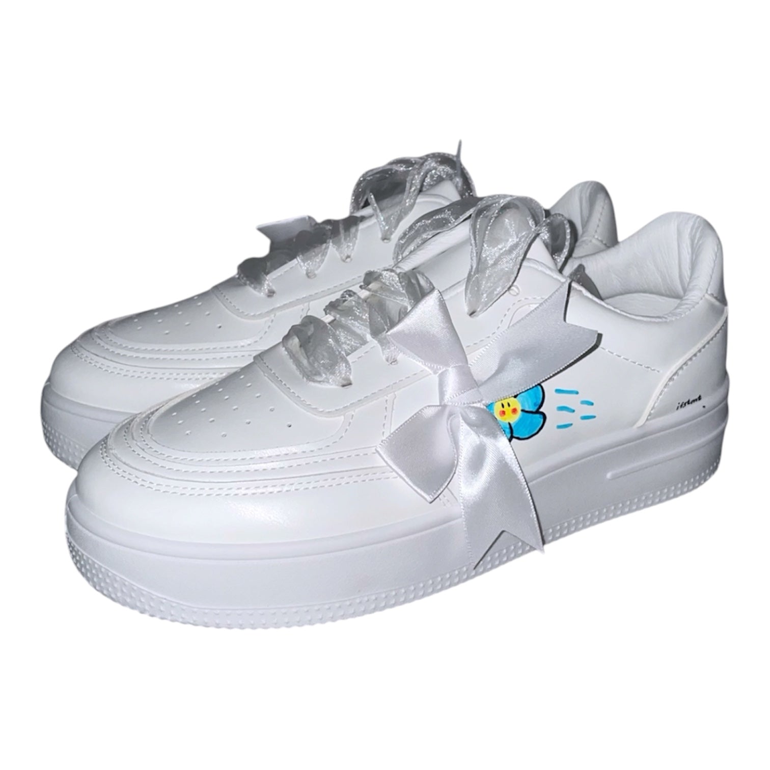 white-sneakers-blueflower-cuteflower-flower-blue-romantic-style-cutedesign-cute-cuteshoes-design-ribbon-princessshoes
